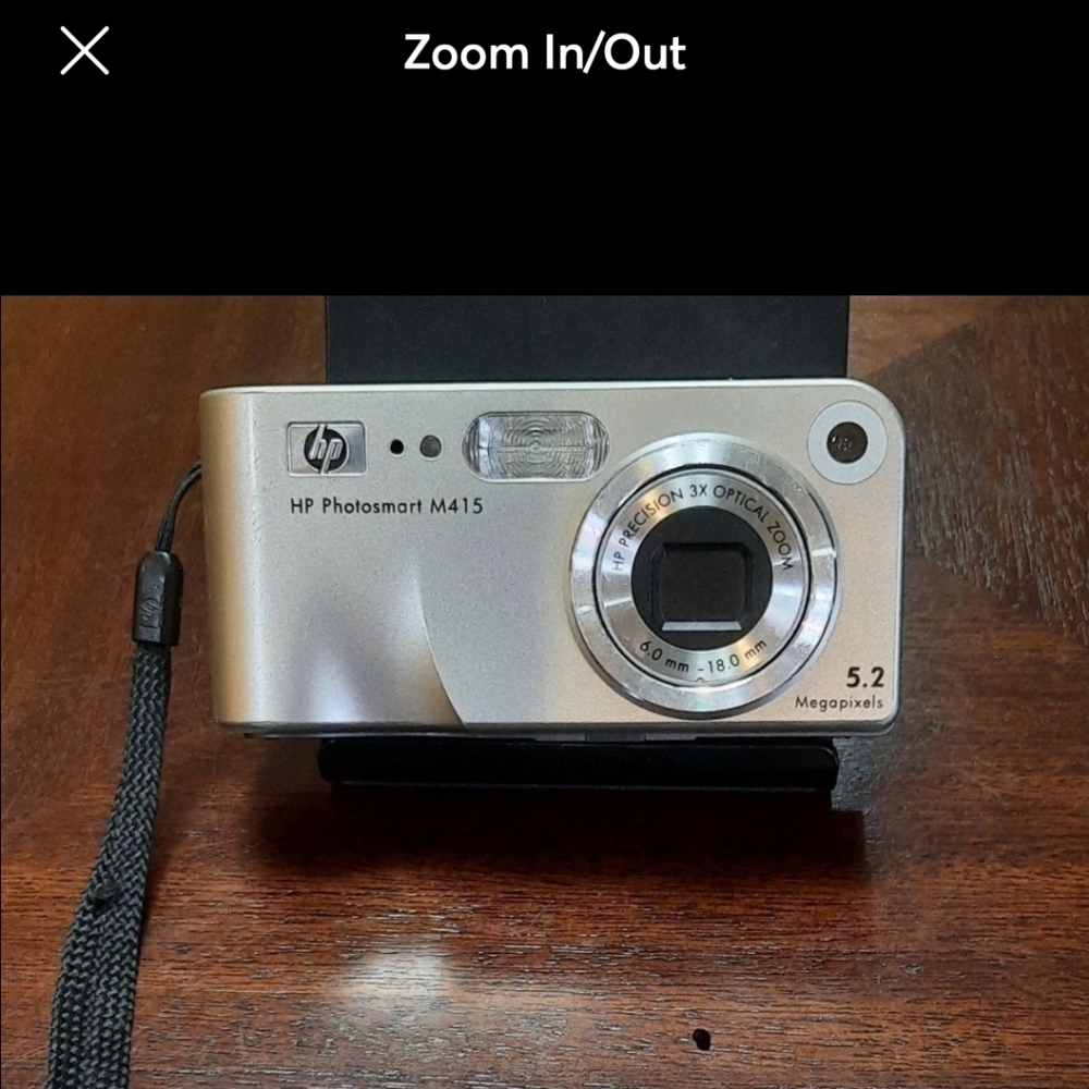 HP PhotoSmart M415 Digital Camera with InstantShare